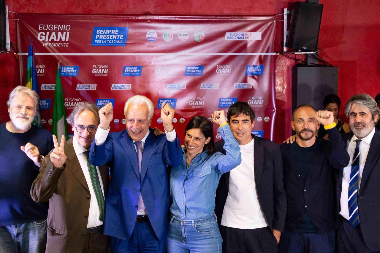 
	La gioia di Eugenio Giani con Elly Schlein

