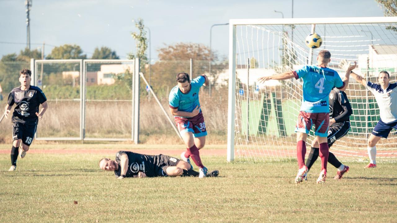 “Ehi nero”, squalificato 10 giornate. La società ferrarese: «Non è stato razzismo»