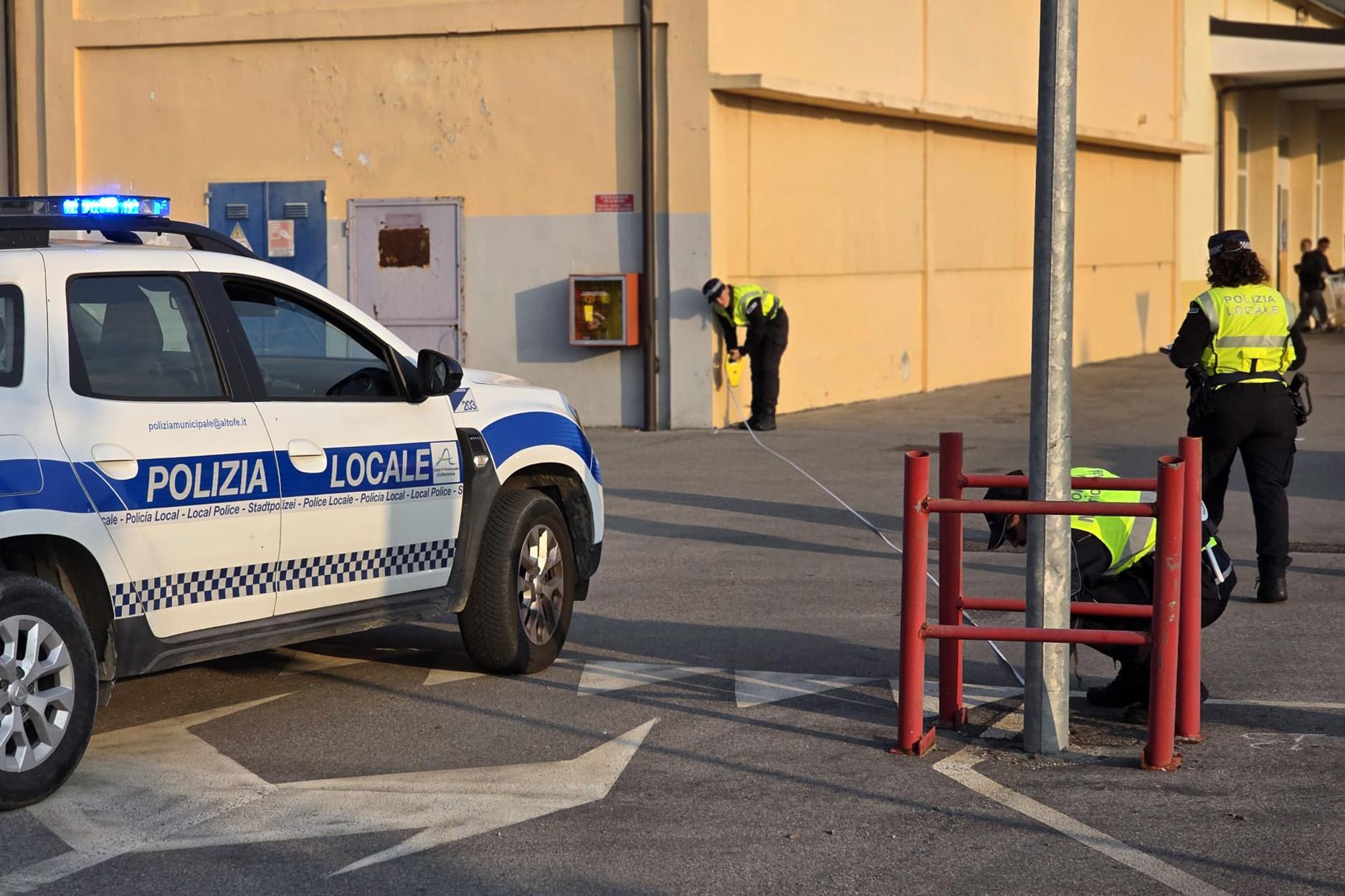 Ragazzino investito e intrappolato sotto l'auto, grave incidente a Sant'Agostino