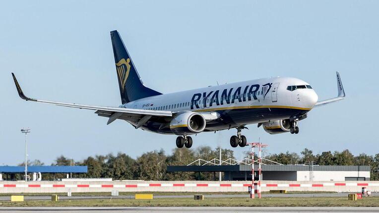 Ryanair a Giani: «L’addizionale municipale frena lo sviluppo e va eliminata». Come nasce la tassa e quanto “pesa”