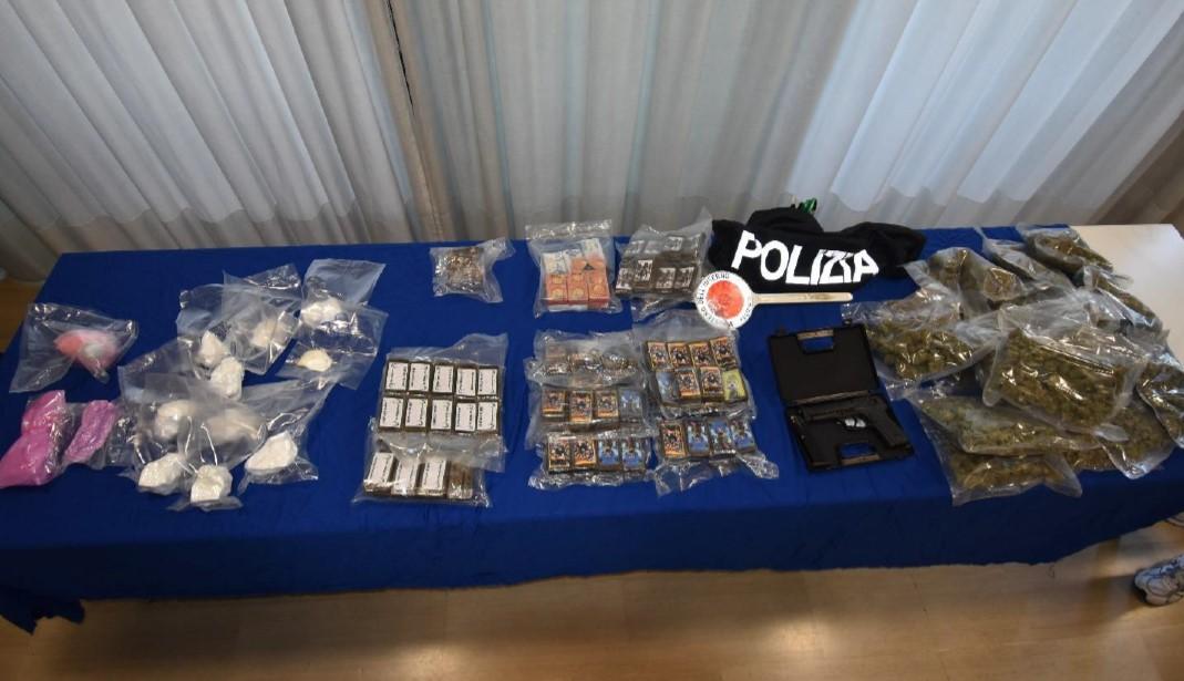 
	La droga sequestrata dalla polizia

