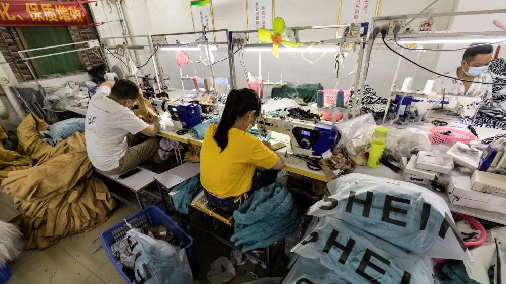 Prato, un emendamento cancella la responsabilità dei committenti e il Pd chiede a Fratelli d’Italia di ritirarlo