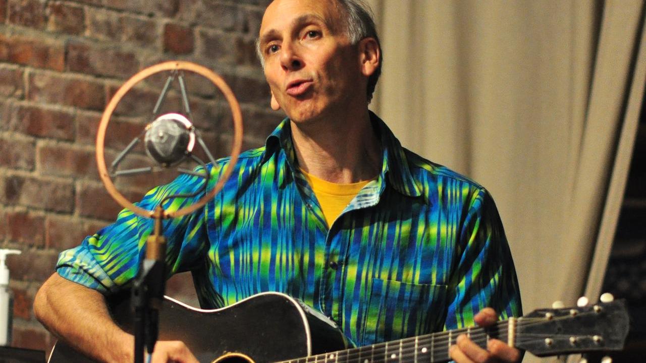 Riparte la musica d’autore al Catomes Tôt: sul palco da Alessio Alì a Elijah Wald, a Bandina Zironi fino a Massimo Zamboni