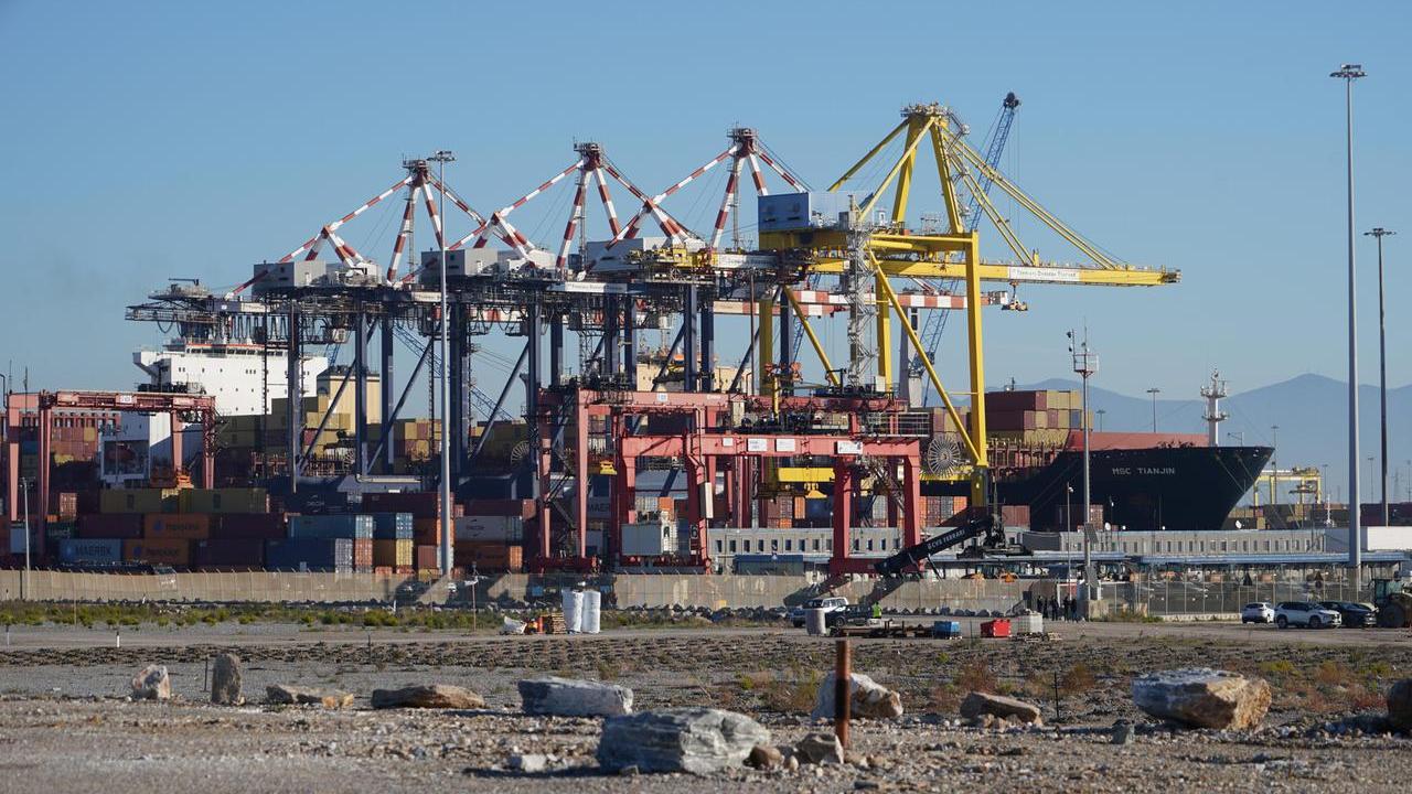 Uno scorcio dello scalo livornese (foto Stick)