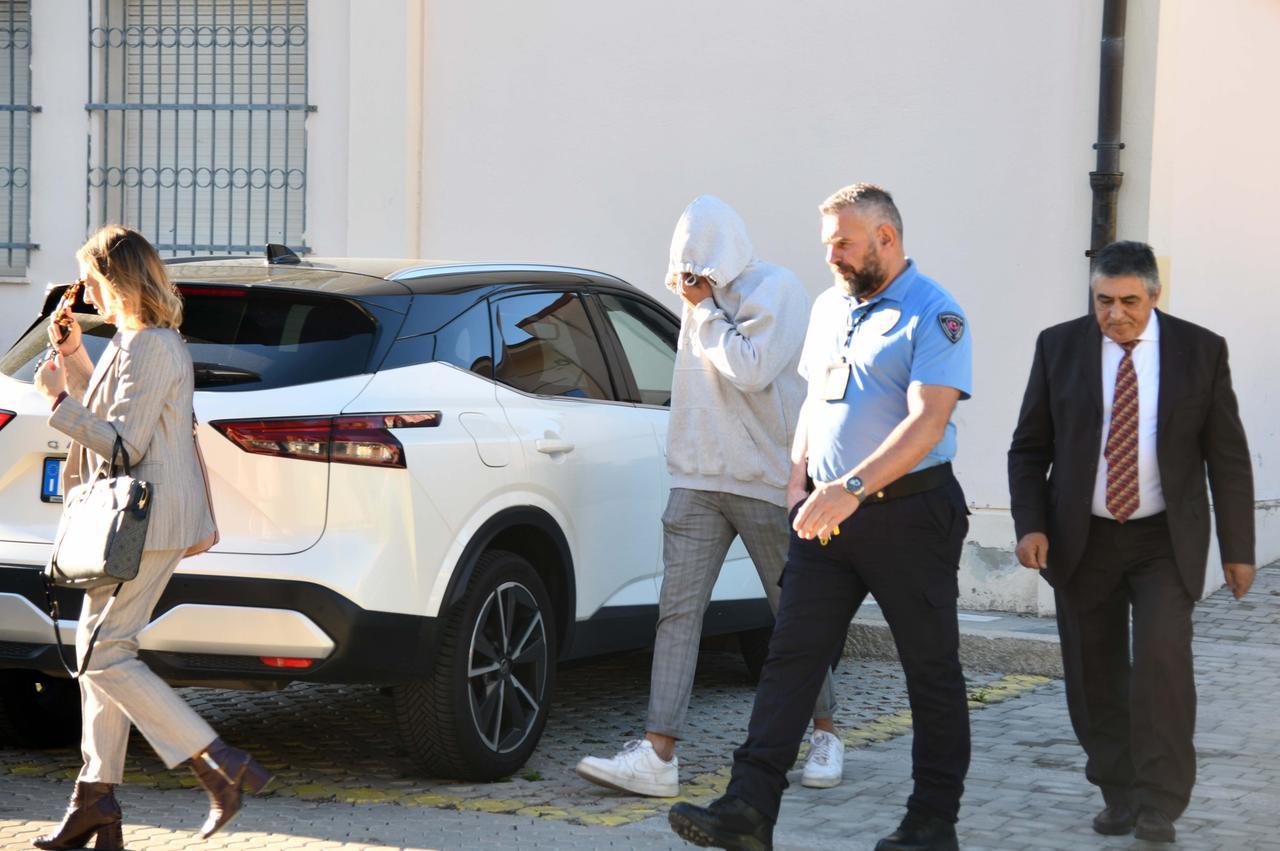 Omicidio di Cinzia Pinna, Franciosi accusato da Ragnedda in Procura: «Sono incredulo, io estraneo ai fatti» – VIDEO
