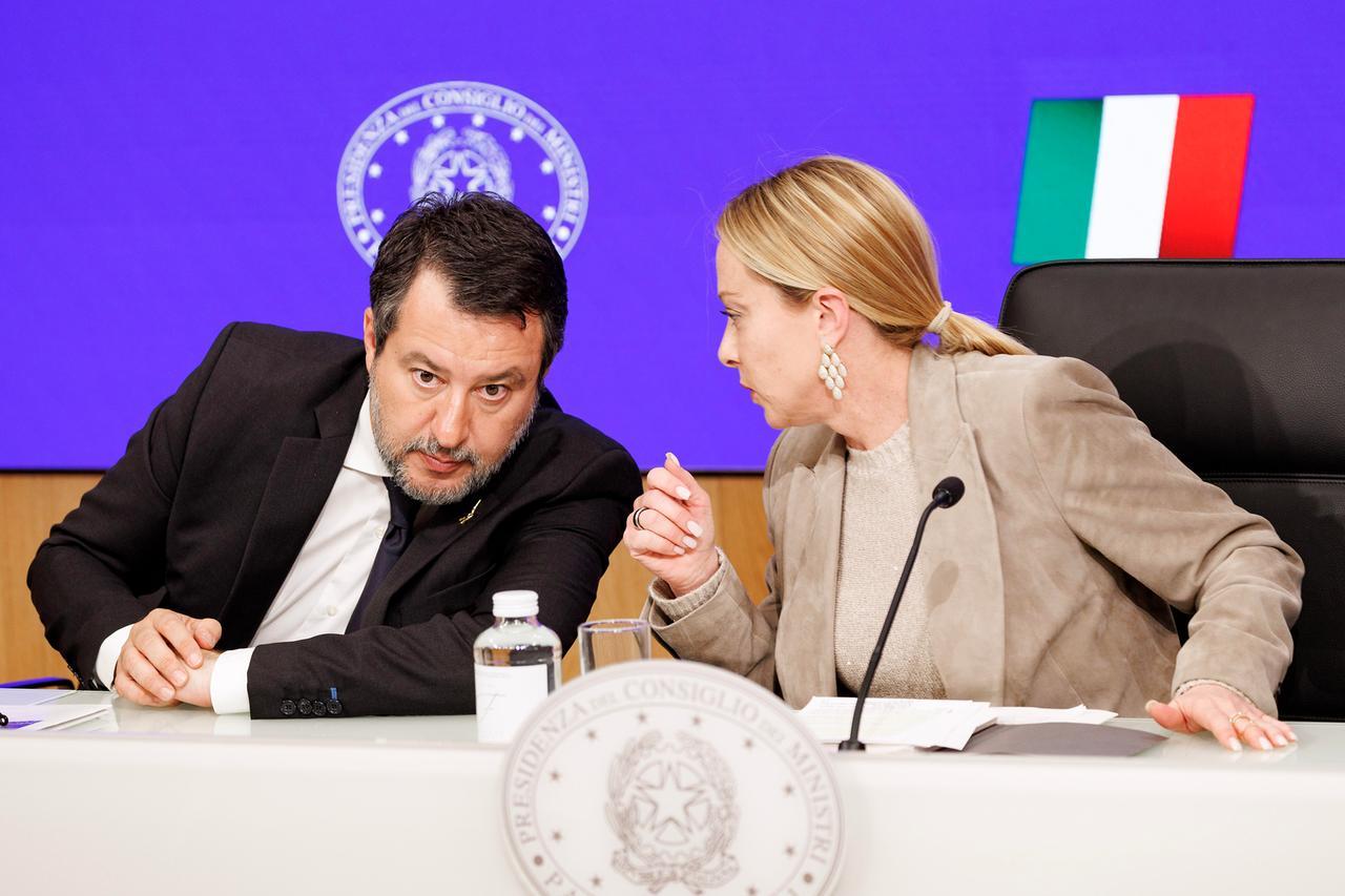
	Il ministro Salvini e la premier Meloni

