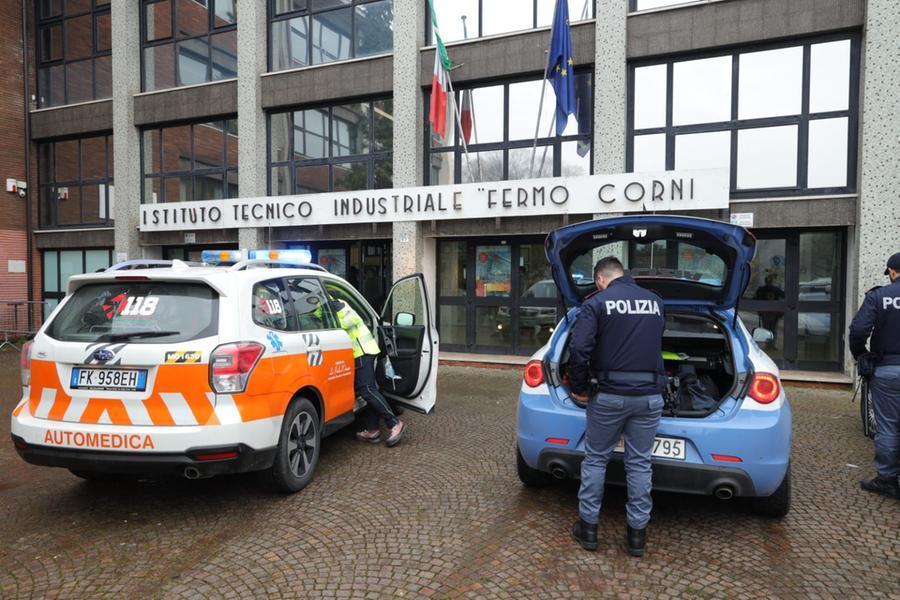 
	Al Corni sono intervenuti polizia e 118

