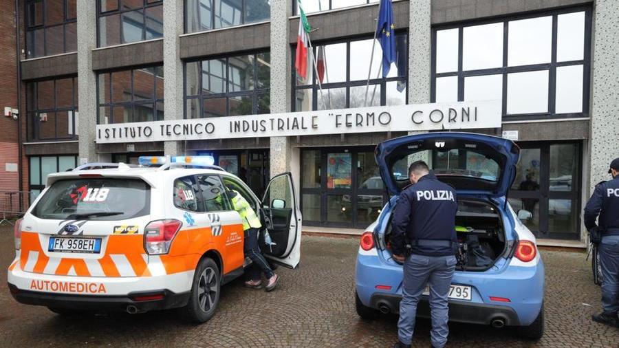 Al Corni sono intervenuti polizia e 118