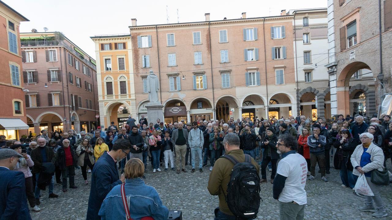 In Piazza Torre (Foto Luigi Esposito)