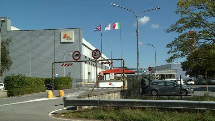 Porcari, soda caustica in faccia: grave camionista