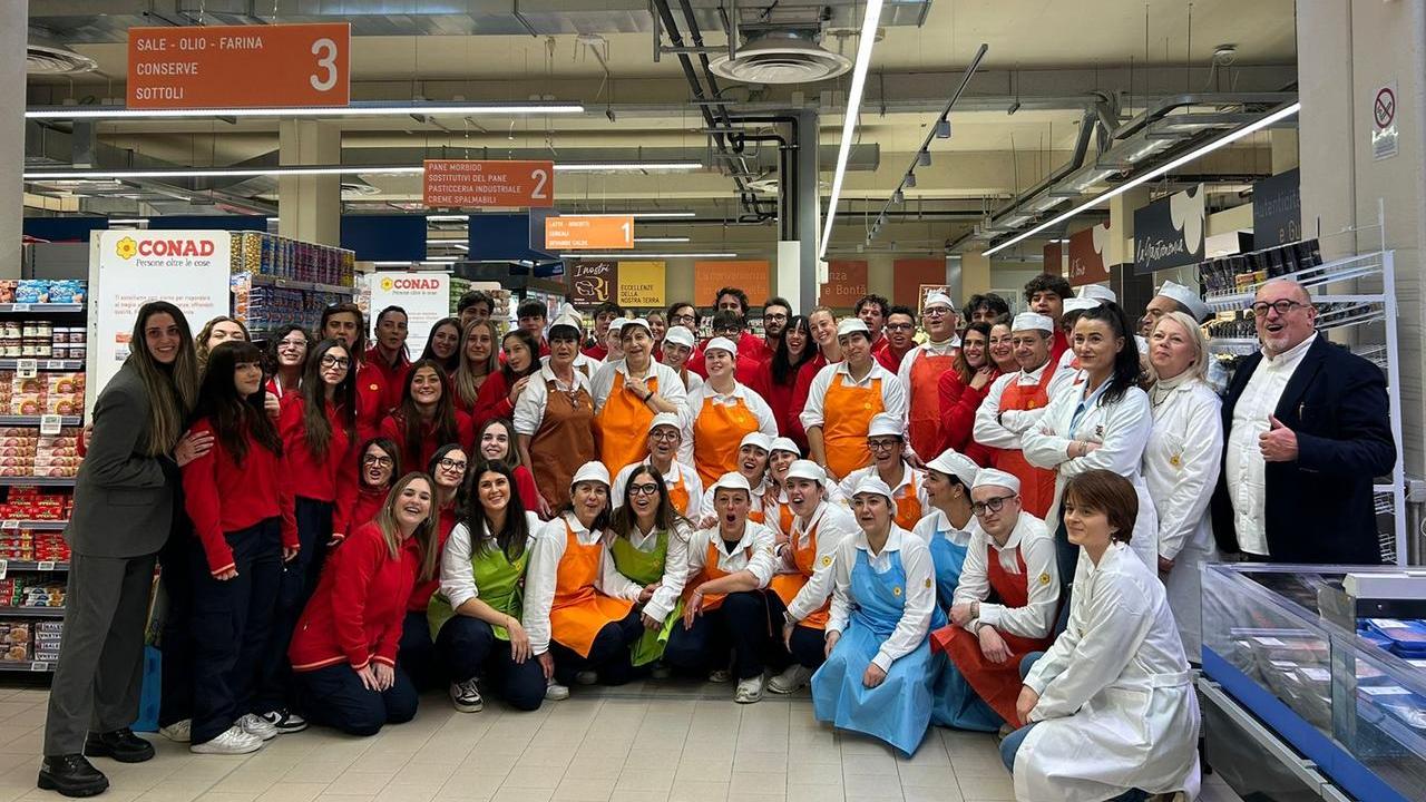 Lo staff del Conad di Pavullo