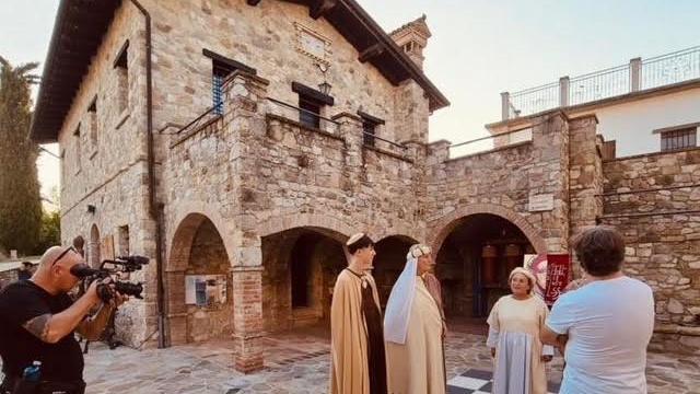 Canossa in gara per il titolo di “Borgo dei Borghi 2025”: via al voto su RaiPlay