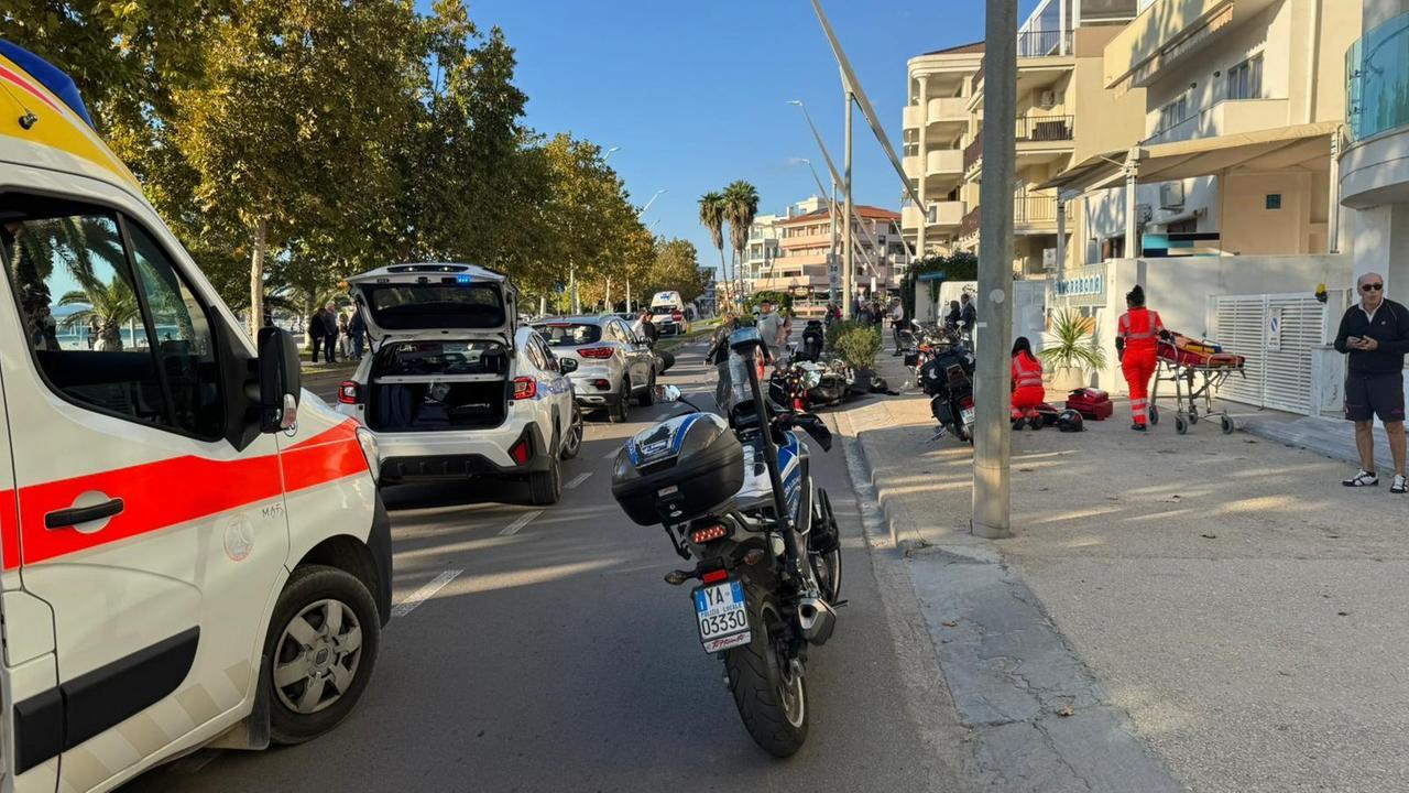 Scontro fra moto nel centro di Alghero: due feriti