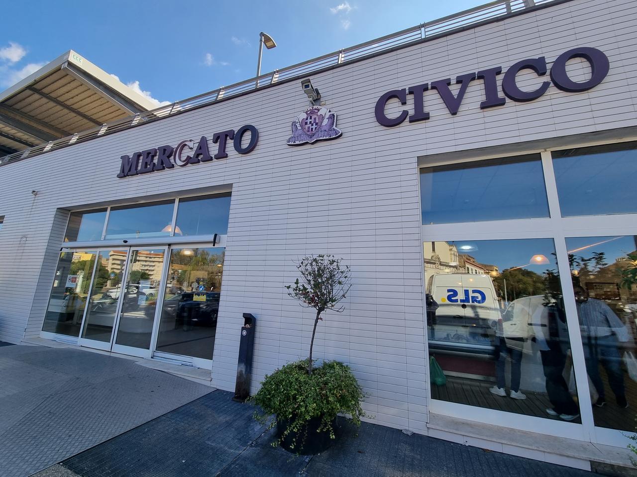 Mercato civico di Sassari, il piano di rilancio tra lavori e stalli da riaprire