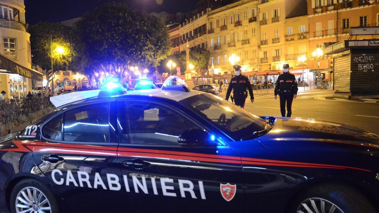 Giovane accoltellato durante una lite nel centro di Cagliari