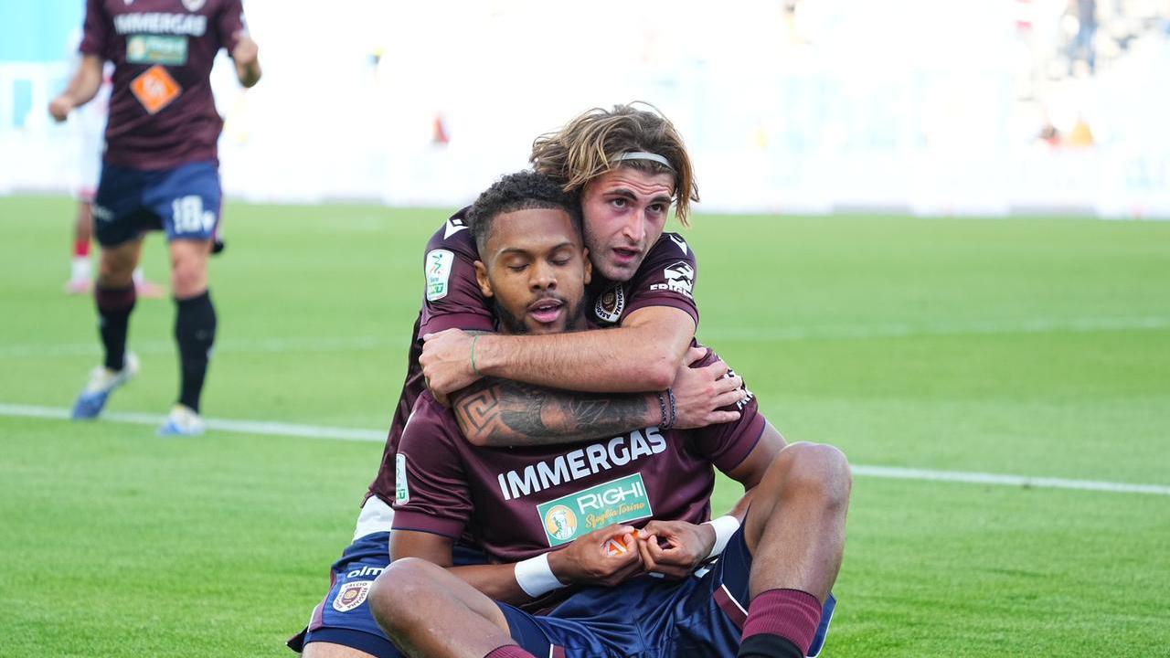 Reggiana-Bari, i granata prima soffrono poi dilagano: l’analisi della partita