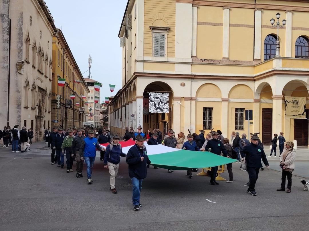 Alpini a Reggio Emilia: in 20mila per le penne nere