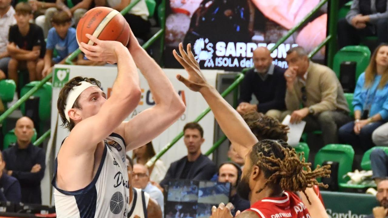 Dinamo da applausi, ma Milano vince al fotofinish