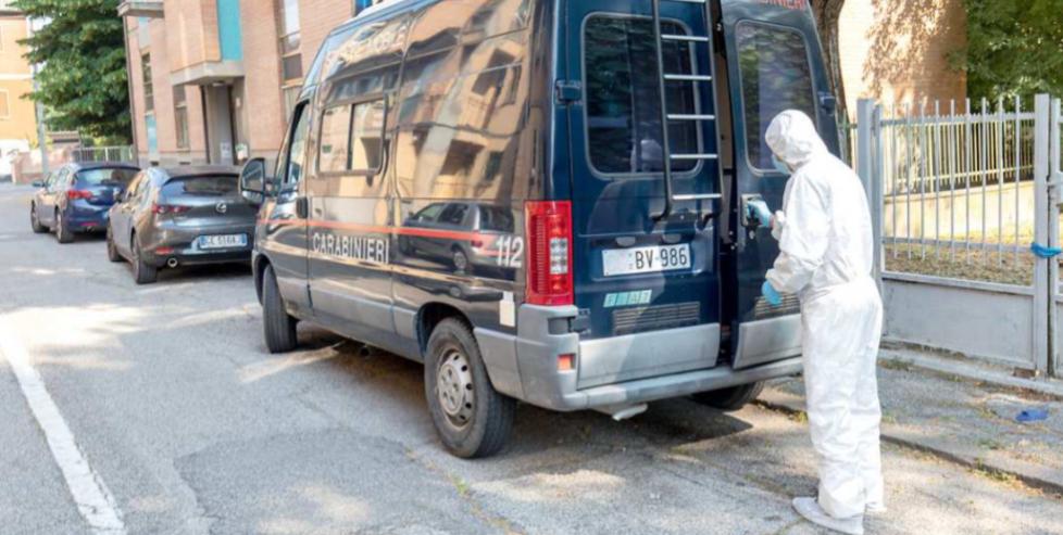 Elba, presunto stupro nel bagno della discoteca: chiesti 9 anni e 8 mesi per il pr: testimonianze, relazioni e perizie