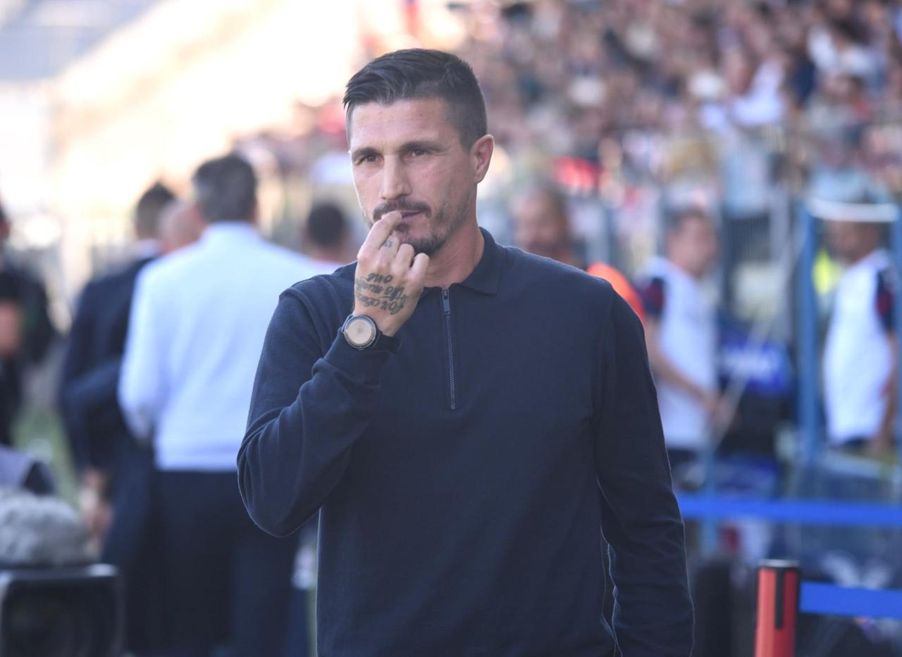 
	Il mister Pisacane nella foto di Mario Rosas

