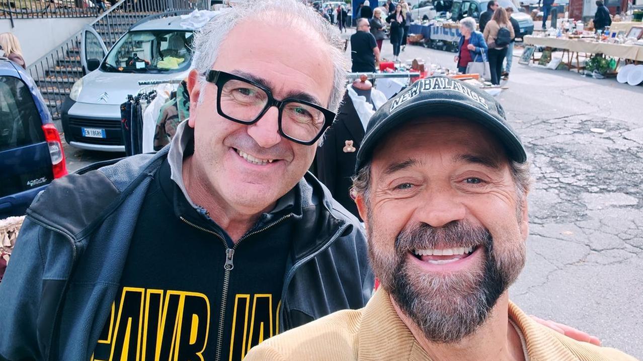 Sorpresa a Cavriago: Fabio Volo al mercatino dell’antiquariato