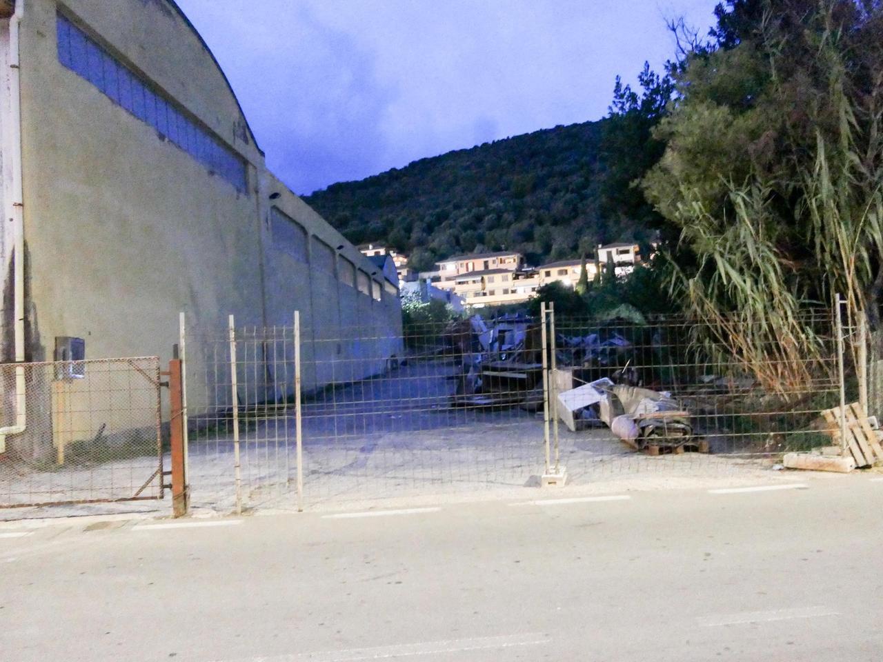 
	Il cantiere dov'&egrave; avvenuto l'incidente (foto Enzo Russo)

