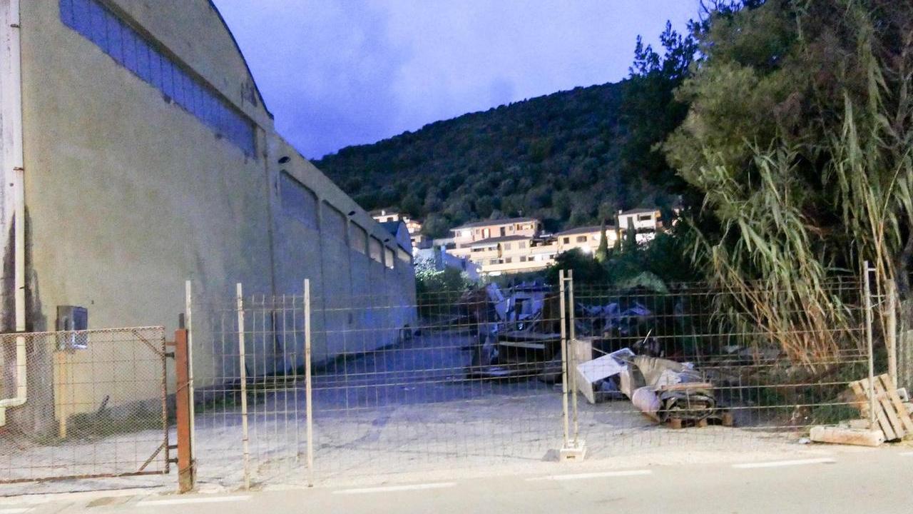 Il cantiere dov'è avvenuto l'incidente (foto Enzo Russo)