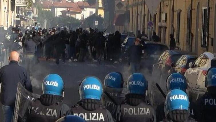 Gli scontri a Pisa