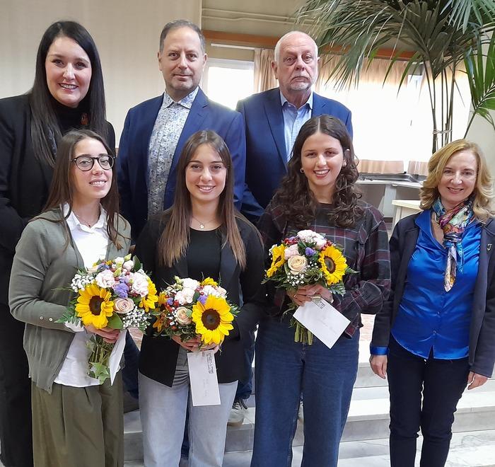 Carrara, il regalo di Cinzia Chelini agli studenti dell'Istituto Montessori-Repetti