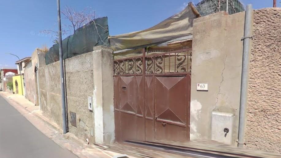 Autotrasportatore ferito in casa con un colpo di pistola, si indaga per tentato omicidio