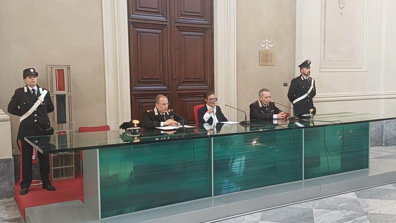 Blitz dei carabinieri alla periferia di Pisa: in manette il super latitante
