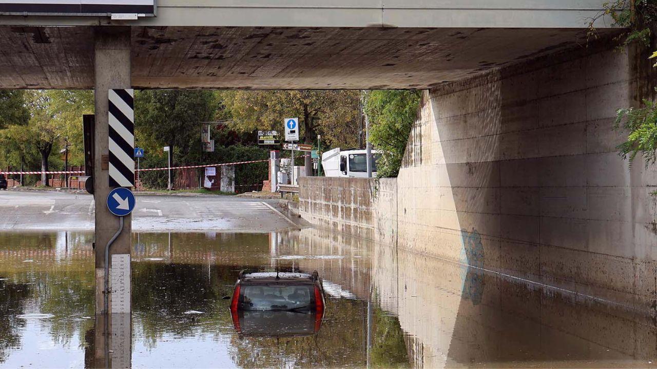
	La situazione a Carrara in mattinata (foto Matelli/Cuffaro)

