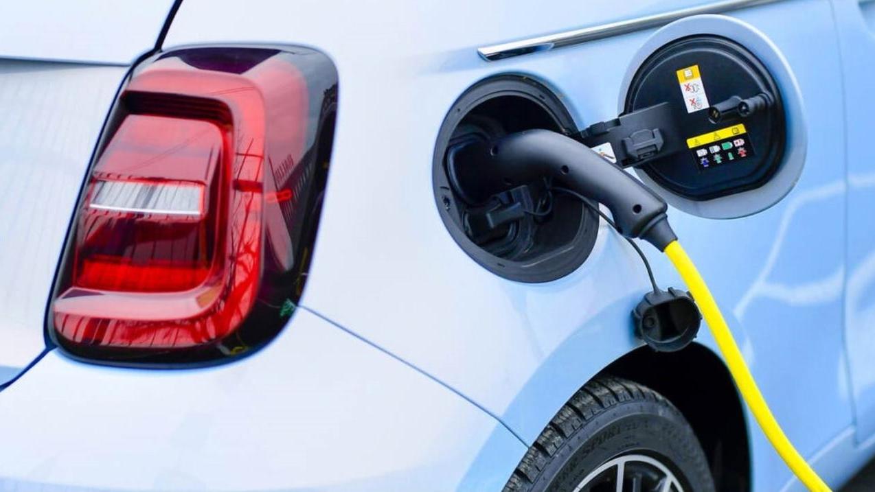 Incentivi per auto elettriche: domani click day