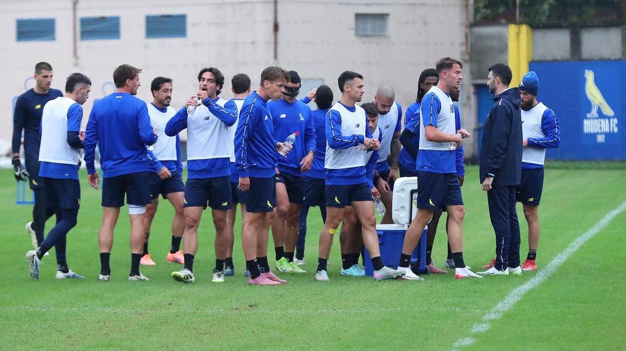 I gialli al lavoro (foto Modena Fc)