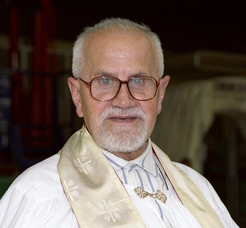 E’ morto don Remigio Ruggerini per tanti anni parroco di San Prospero Strinati