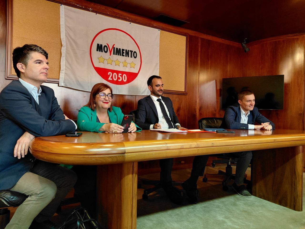 La proposta di legge del Movimento cinque stelle: «Salario minimo negli appalti della Regione»