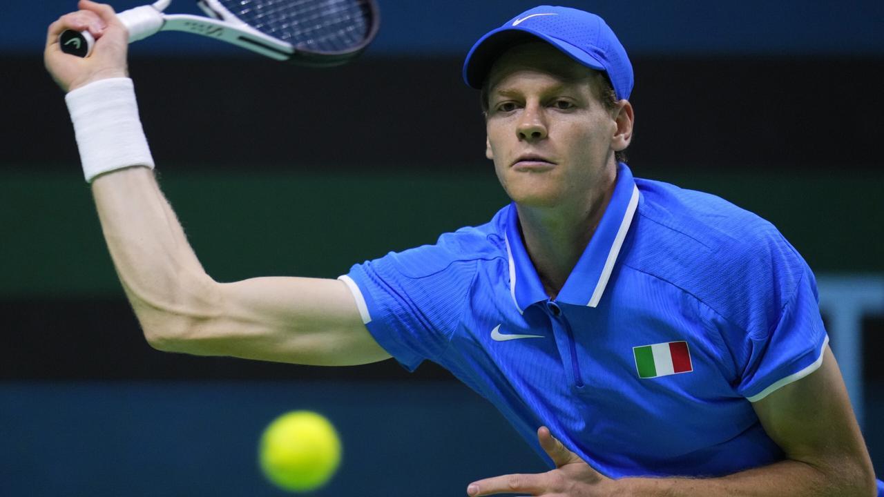 Bufera su Sinner per il “no” alla Coppa Davis: dal post di Bruno Vespa al Codacons che chiede il ritiro delle onorificenze