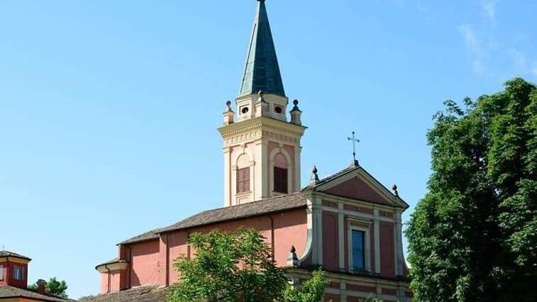La chiesa di Montale e il suo campanile