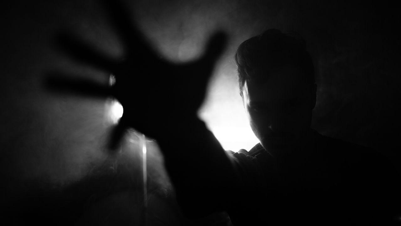 L'aggressore è fuggito a piedi