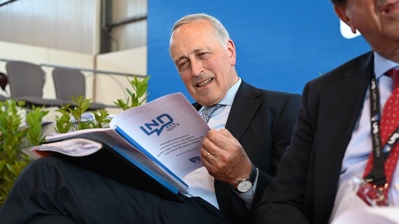 Quarto Tempo a Ferrara, il presidente Abete: «Confrontiamoci per il bene del calcio»