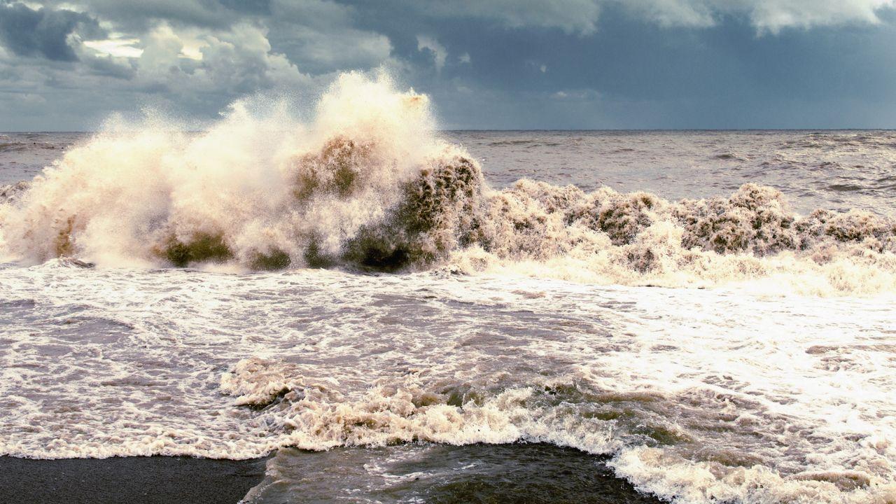 Allerta in Toscana per vento e mareggiate