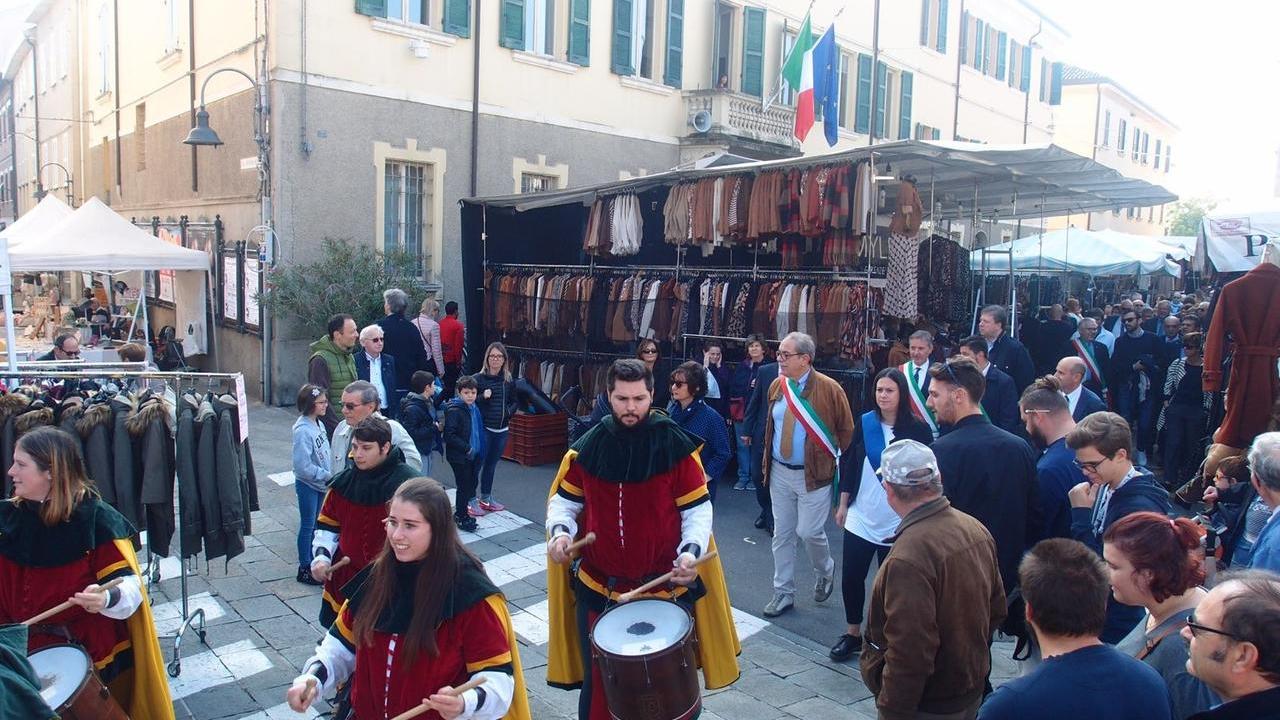 Torna la Fiera di San Simone a Montecchio Emilia: tre giorni di bancarelle, mostre e tradizione
