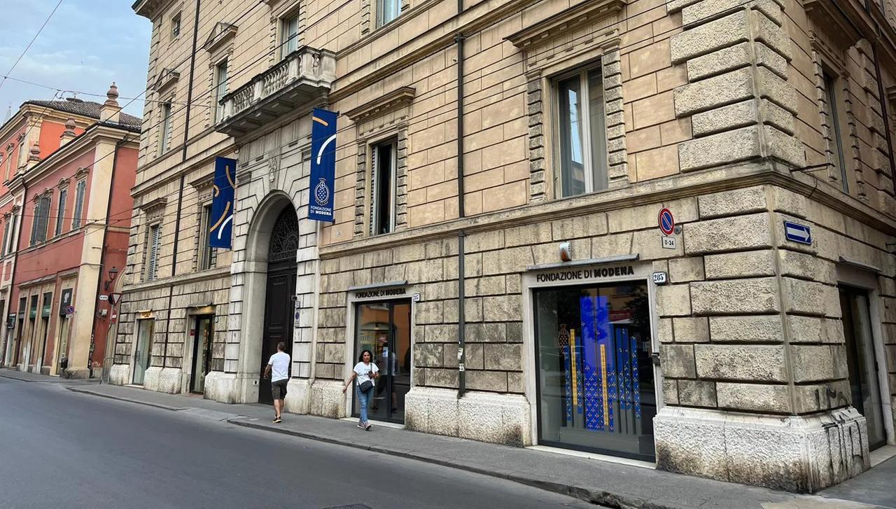 
	Palazzo Montecuccoli, sede della Fondazione di Modena

