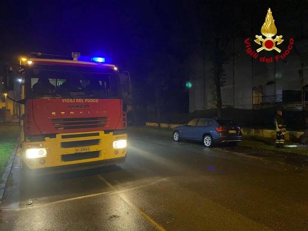 Lucca, condominio fatto evacuare per una fuga di gas