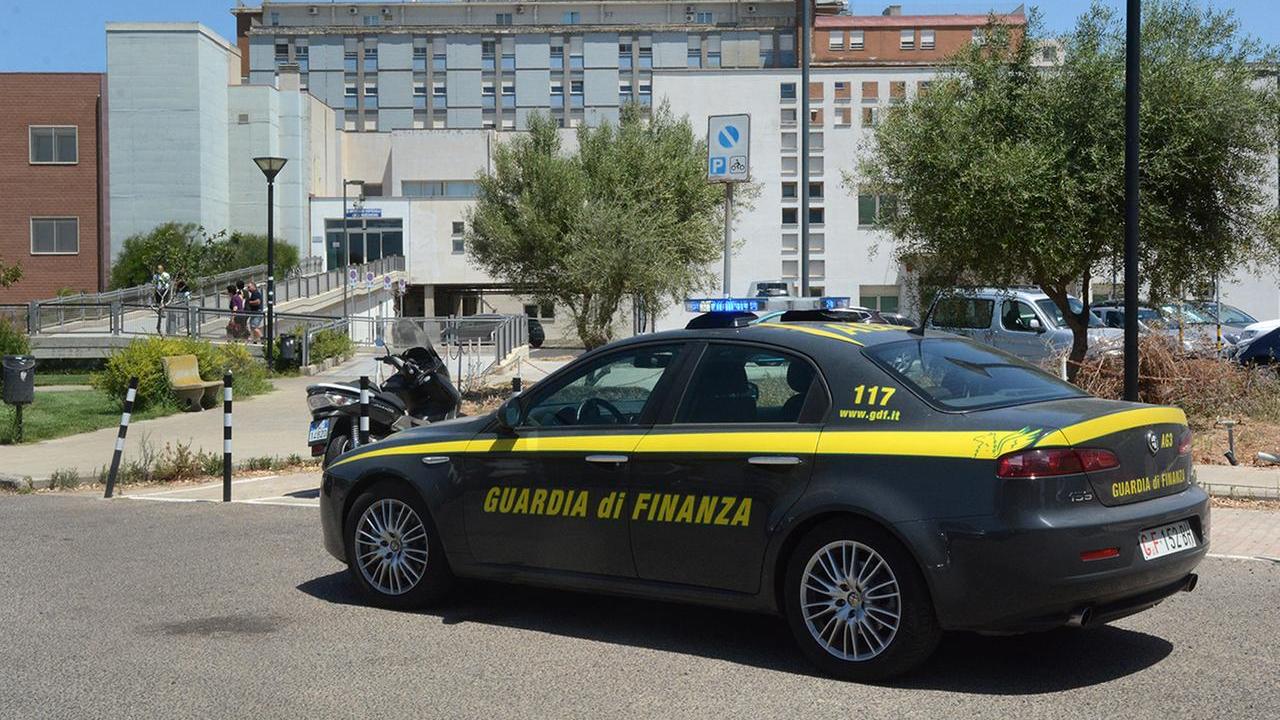 Concorsi e assunzioni sospette all’Assl, la difesa: «Assolvete l’ex primario»