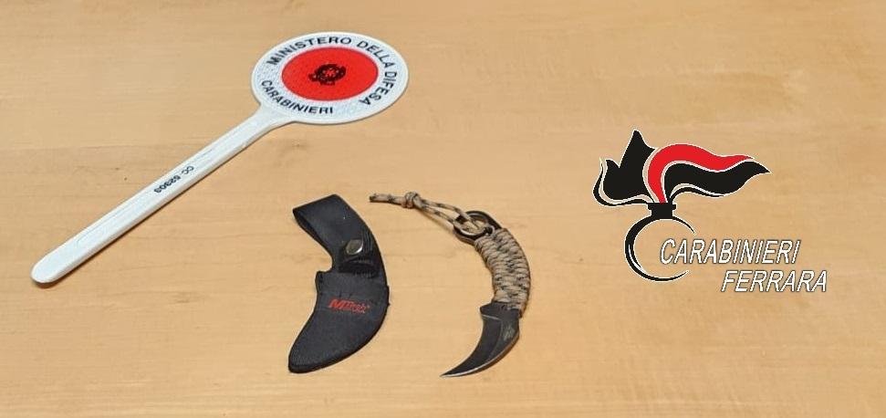 Trovato con un coltello nel parcheggio del cimitero ad Alberone di Cento, 20enne denunciato