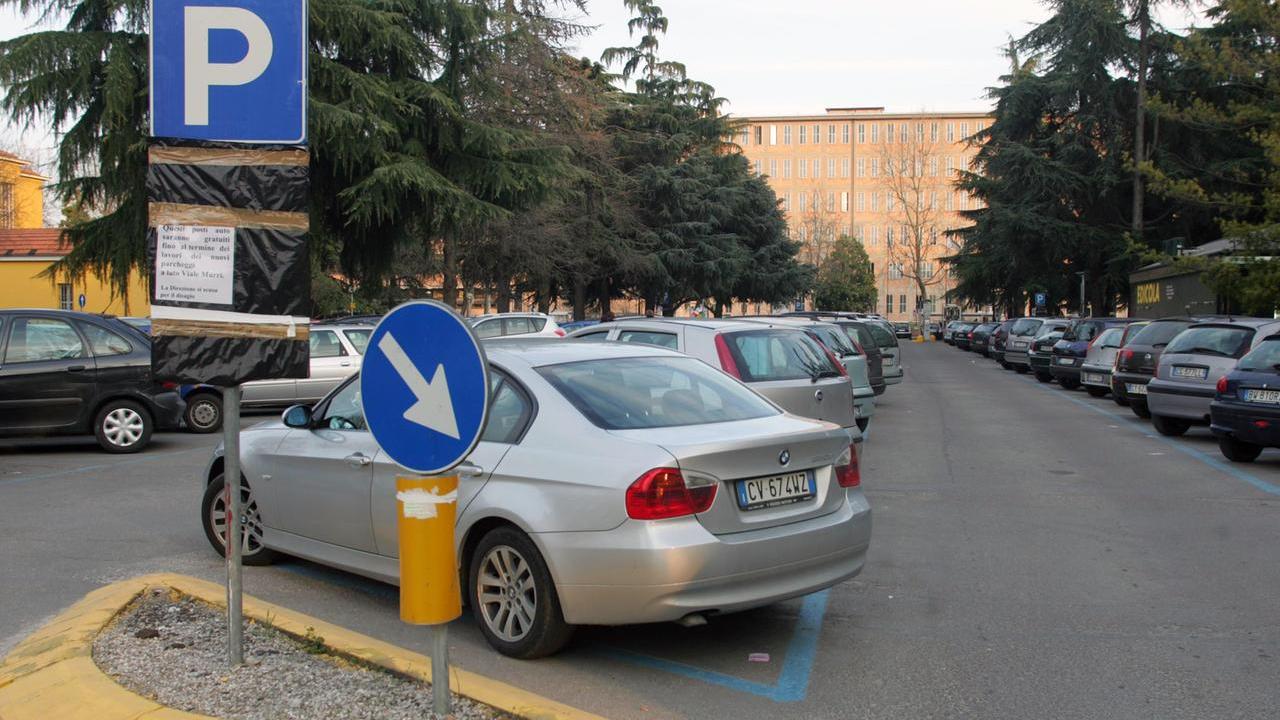Sospeso il piano sosta al Santa Maria, Cisl: «Ora pass auto e parcheggio multipiano progettato insieme»