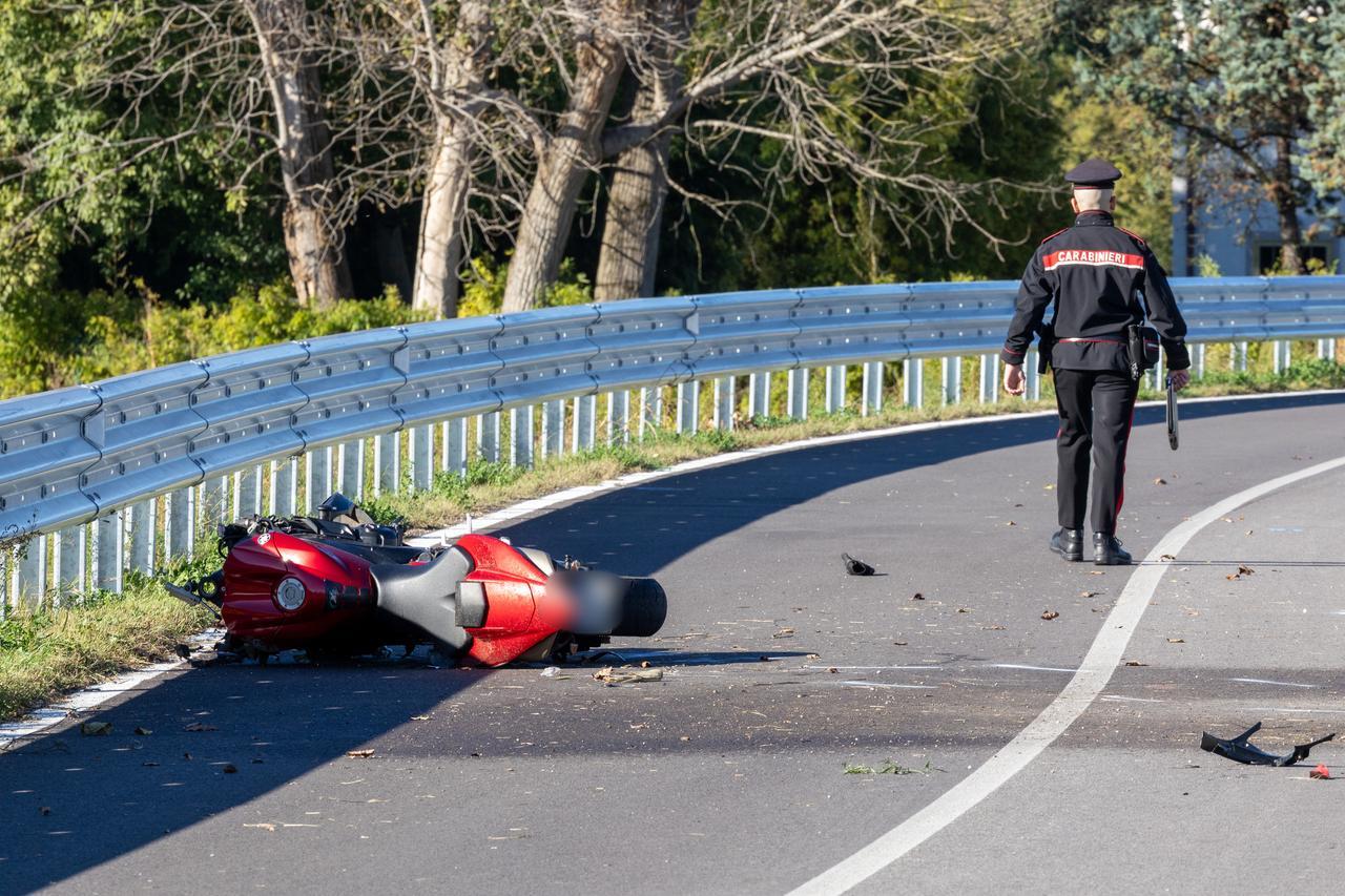Schianto in moto sull’Acciaioli. Gioele Fogli muore a 20 anni