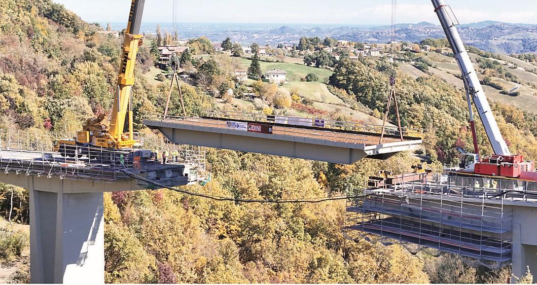
	La posa della campata in acciaio sul viadotto dell'Estense

