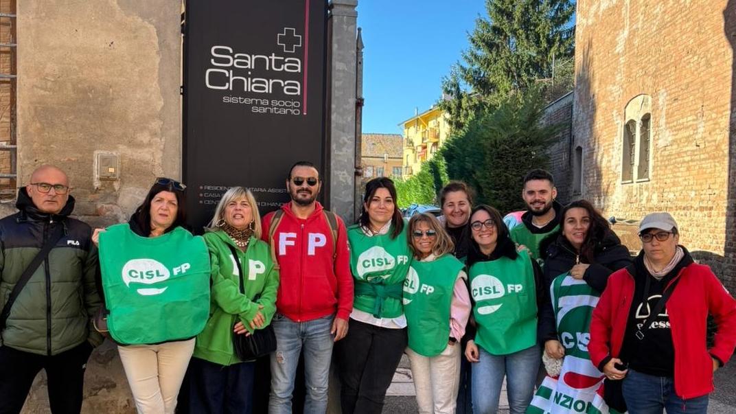 Personale al collasso alla Rsa Santa Chiara di Ferrara. «Maggior attenzione e più rispetto»